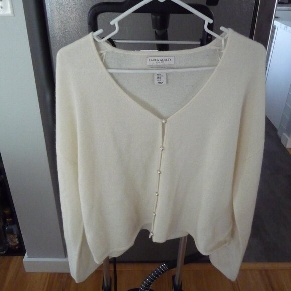 LAURA ASHLEY IVORY CASHMERE OVERSIZED WIDE SLEEVES CARDIGAN PEARL BUTTONS XL NEW - Picture 1 of 9